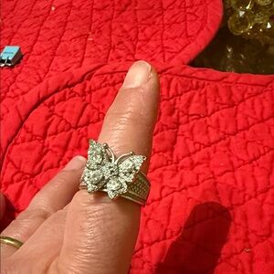 Butterfly 🦋 ring silver is circonia stone